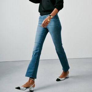 NWT SPANX Kick Flare Crop Jeans In Vintage Indigo Sz Medium